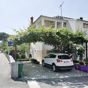 Nadija Apartment