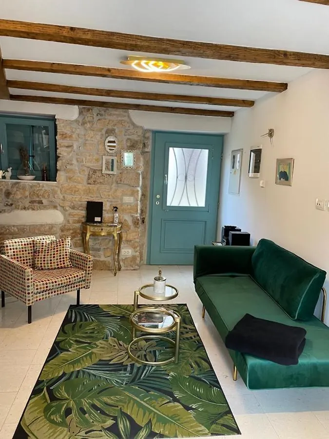 bezauberndes Steinhaus mit Garten in der Altstadt von Rovinj Kroatien